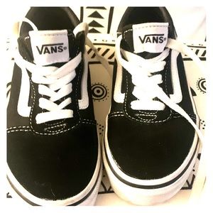 Vans Old Skool boys size 13 - BRAND NEW!